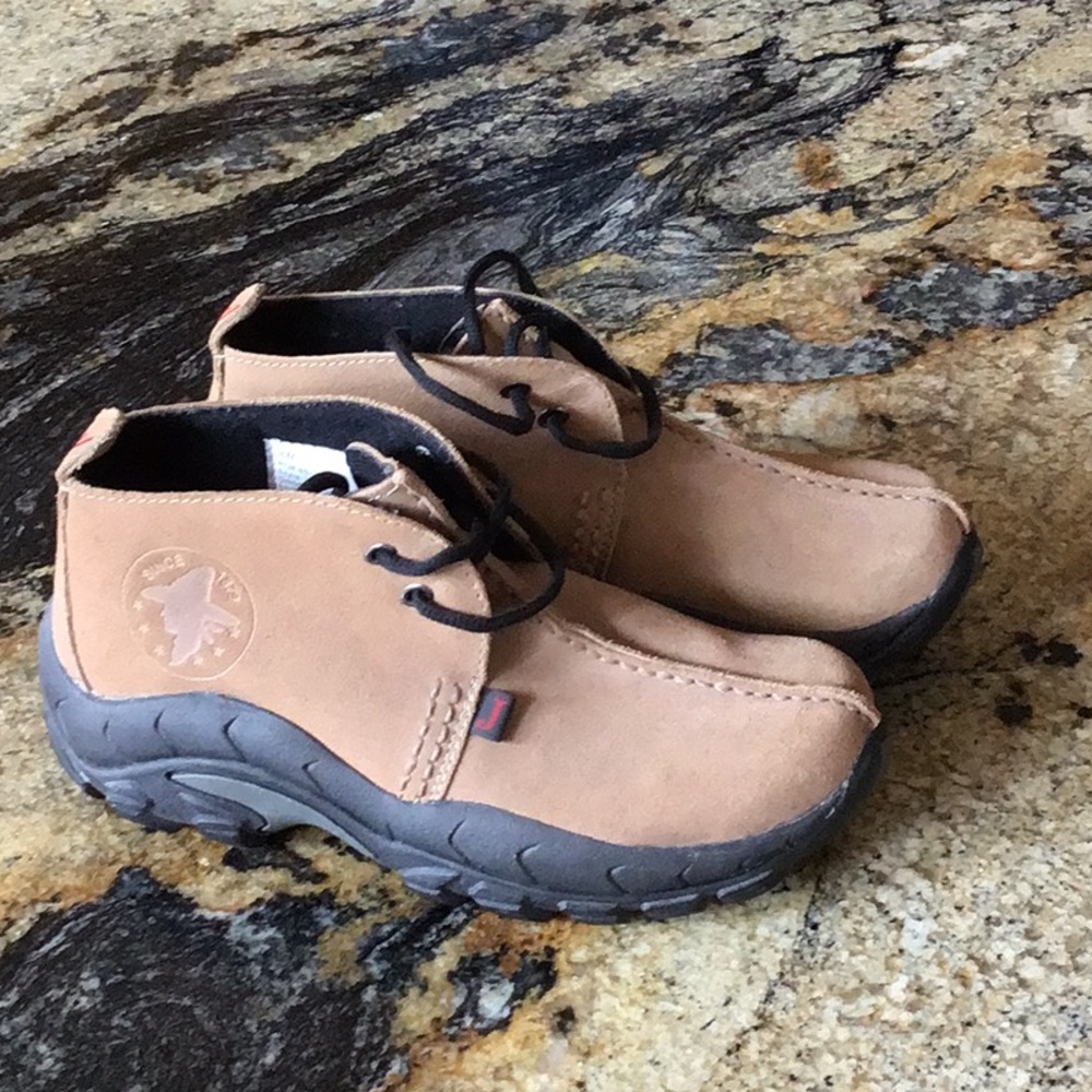 Justin barn boot.  Never worn